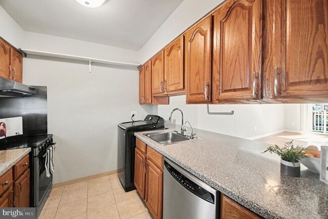 Building Photo - 14431 St Germain Dr