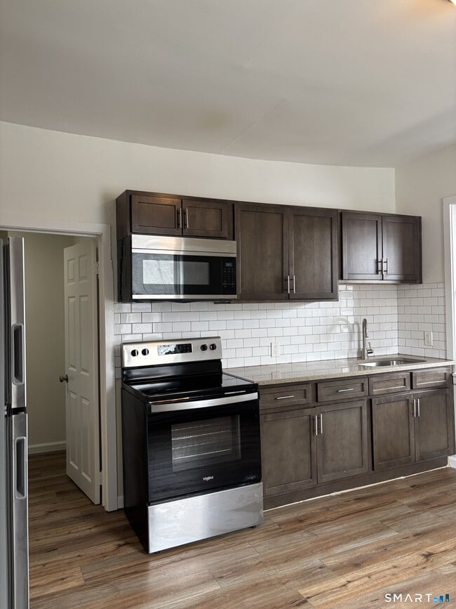 Photo - 110 Rockwell Ave Unidad 4