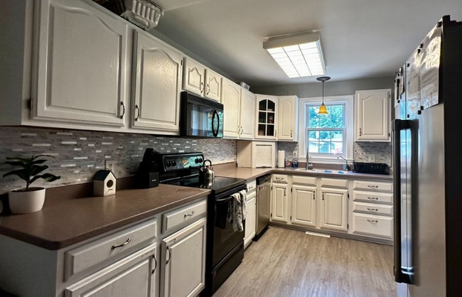 Photo - 378 Ballston Rd