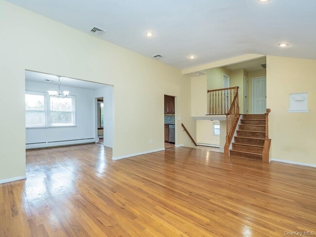 Photo - 7 Plainview Rd