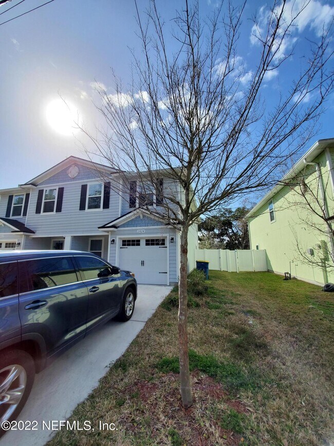 2824 Shangri La Dr