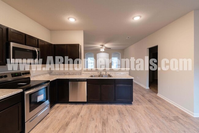 Photo - Spacious Newer Home!