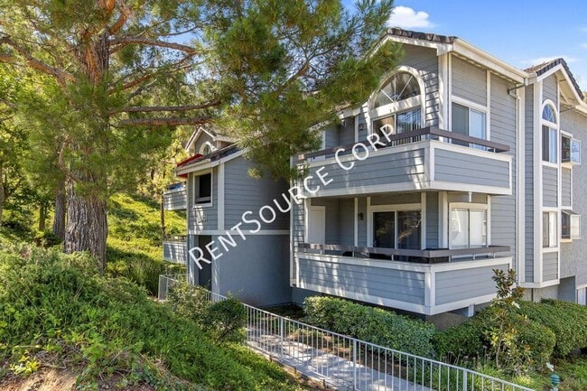 Building Photo - 26901 Rainbow Glen Dr Unit #643