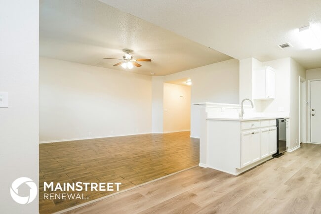Photo - 111 Oakhurst Dr