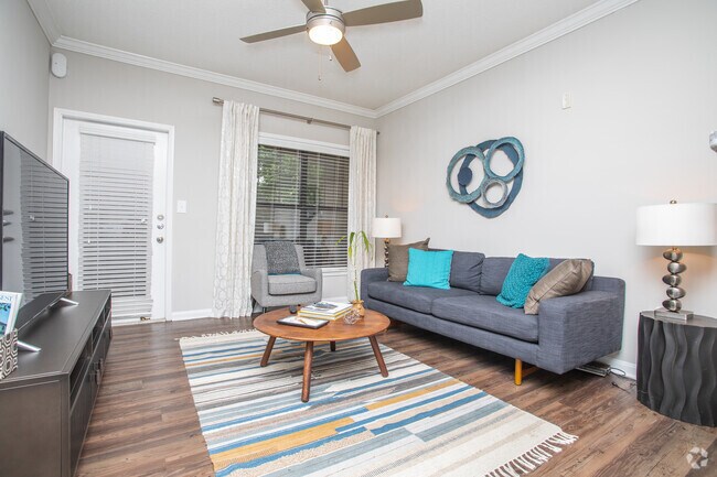 1BR, 1BA - 855SF