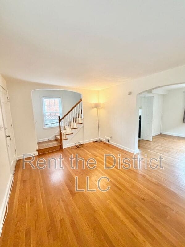 Photo - 3517 Alton Pl NW