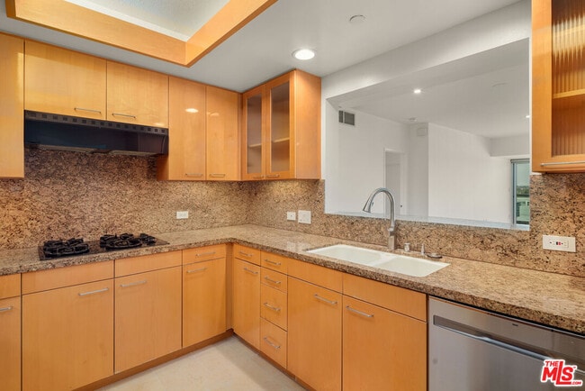 Photo - 13600 Marina Pointe Dr Unit 1005