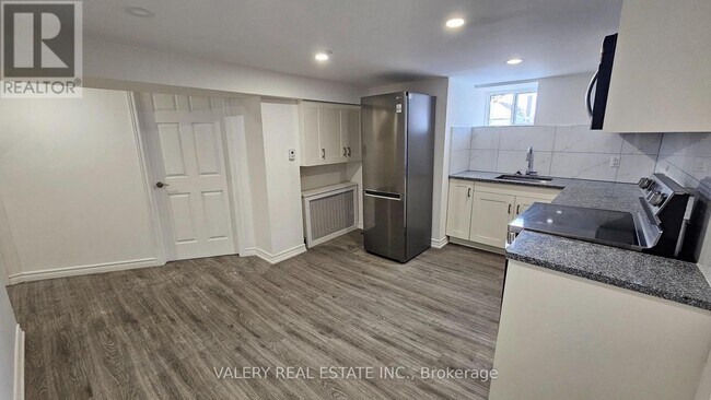 Photo - 55 Richardson Ave