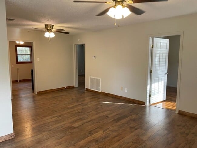 Photo - 781 S Willis St