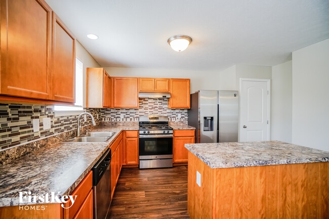 Photo - 2144 Greencrest Way