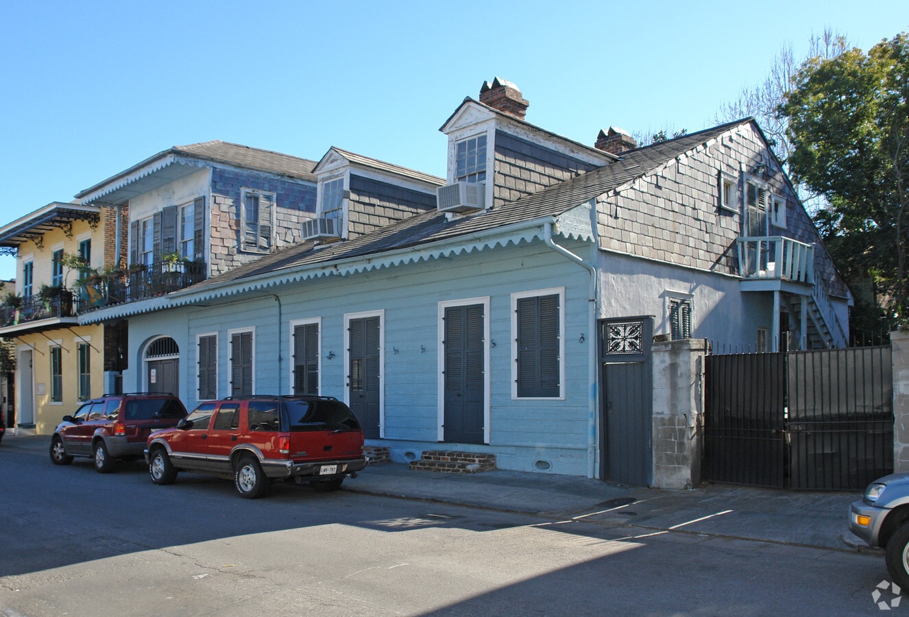 Photo - 1024 Bourbon St Apartments