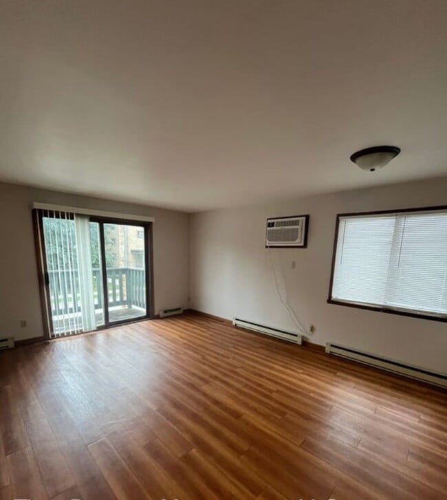 Photo - 708 W Lincoln Ave Unit #3