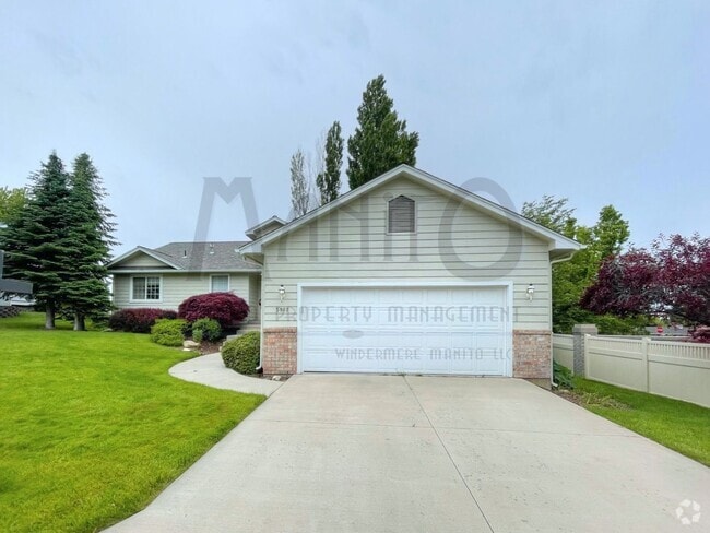 Building Photo - Sprawling Glenngrae Gated Community Rental