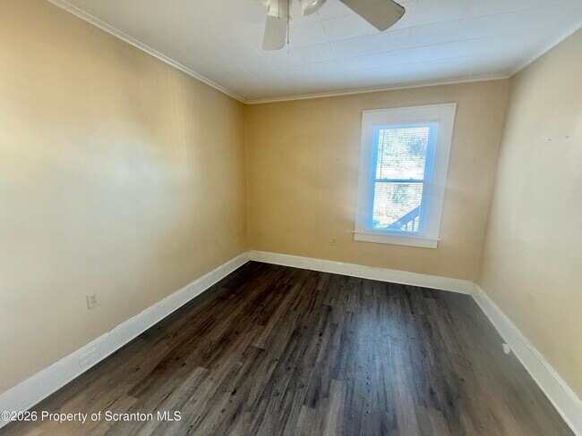 Photo - 1614 Linden St