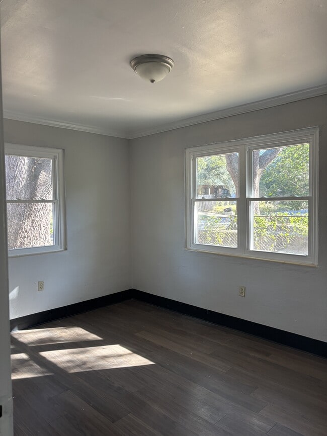 Photo - 1610 N Madison St