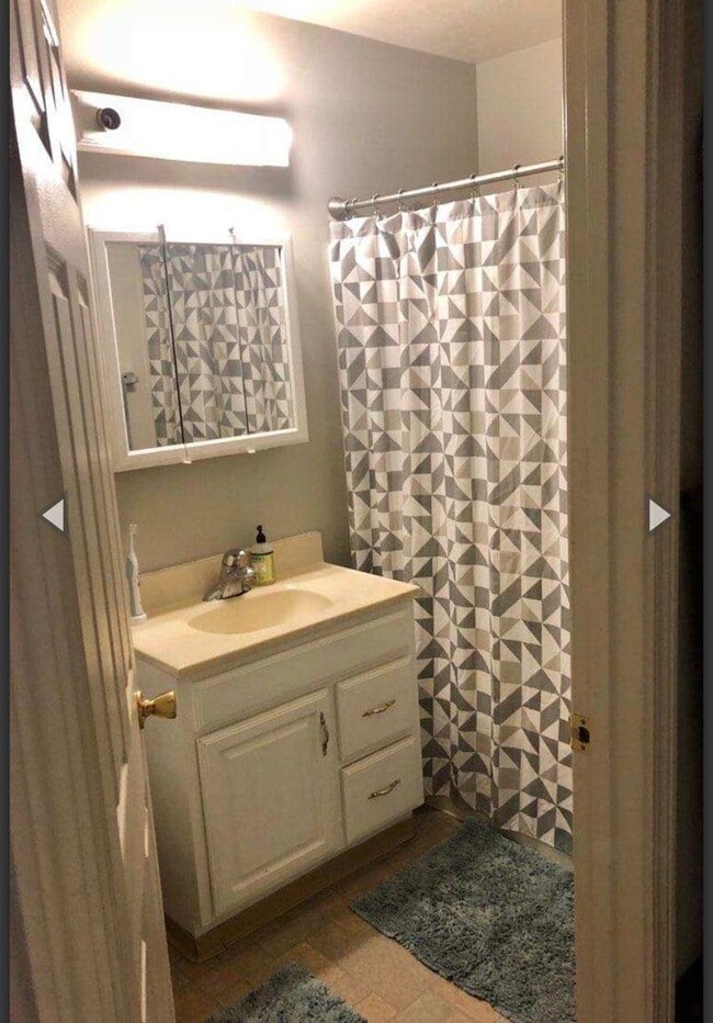Photo - 1 Bedroom Unit, fantastic Location