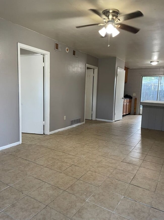 Photo - 519 N Bonner St Unit 519