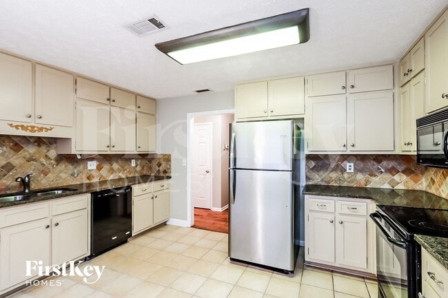 Photo - 2988 Winding Way SW