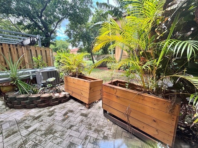2307 Anchor Ct