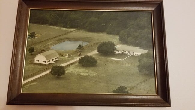 Building Photo - 1165 Fox Creek Dr