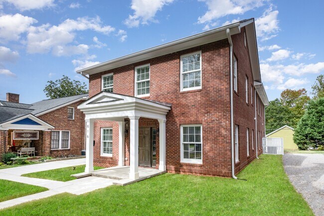 Photo - 816 Walnut Ave