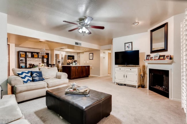 Photo - 2935 N 68th St Unidad 111