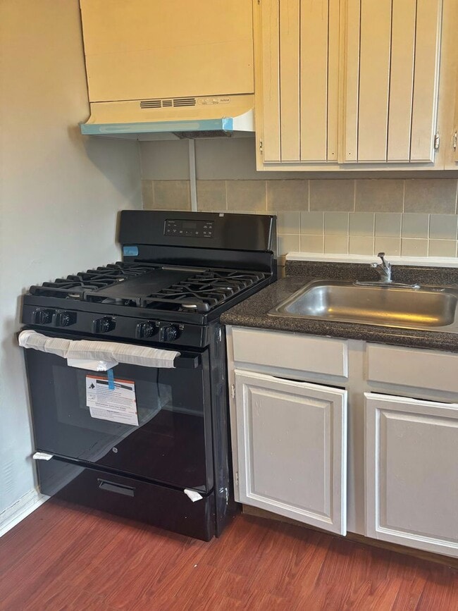 Photo - Spacious 5-Bed, 1-Bath, 1,890 sqt