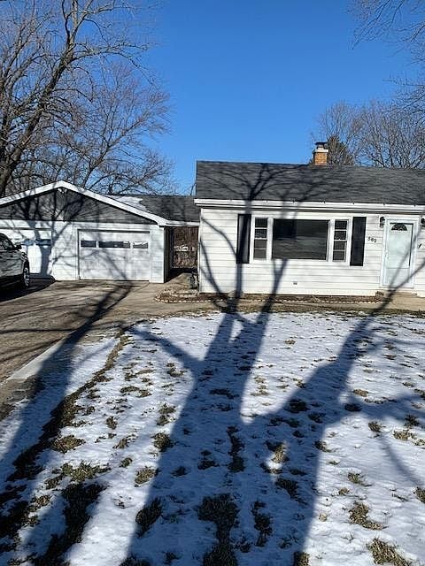 Photo - 582 Hitchcock Ave