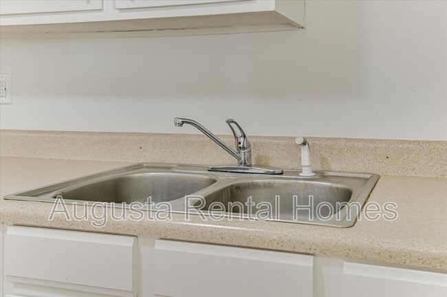Photo - 1908 Wylie Dr