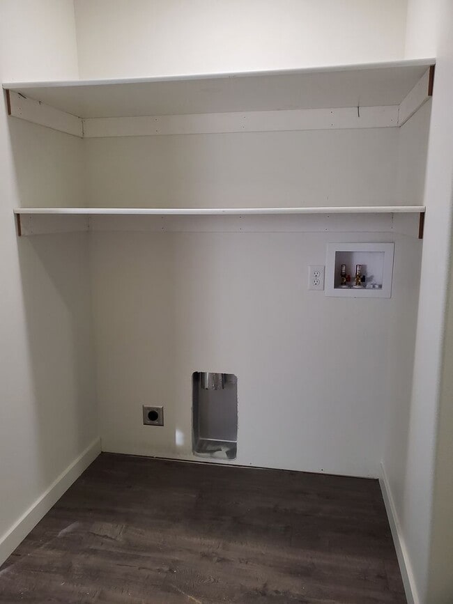 Photo - 1125 W Ivy Ave Apartment Unit B