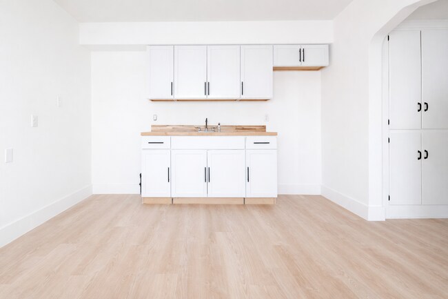 Photo - 4406 S 2nd St Unidad 4406 S Second st  4