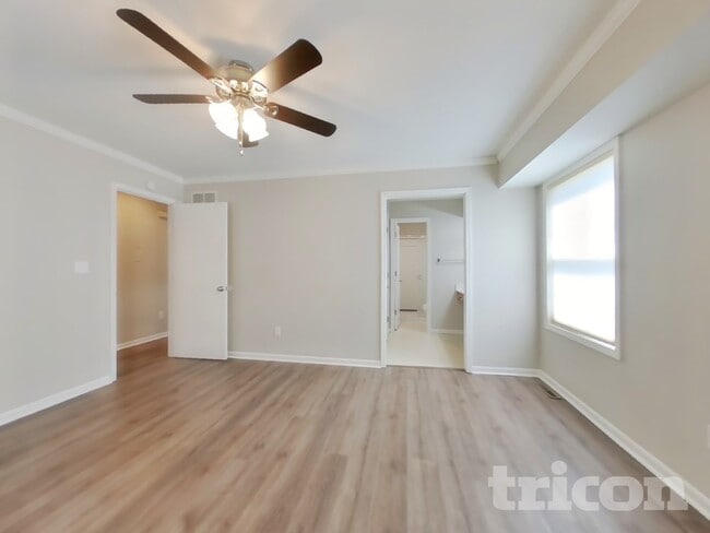 Photo - 1920 Fairground Dr