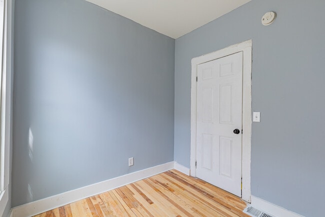 Photo - 383 Champlain St