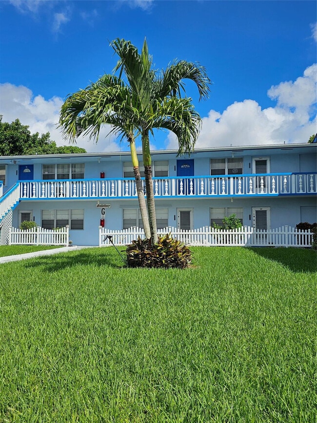 Building Photo - 147 Salisbury G Unit 147