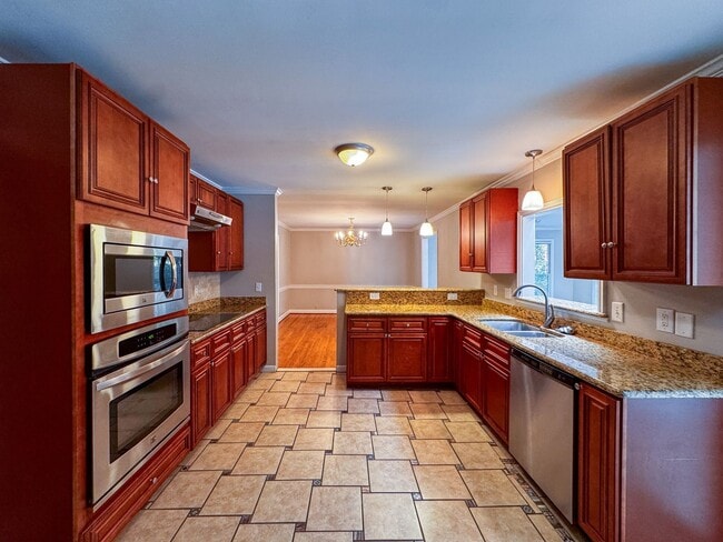 Photo - Beautiful Tri Level Home in Vanstory Hills