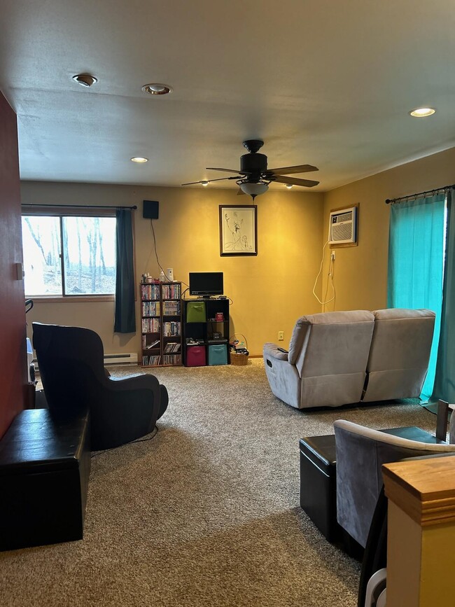 Building Photo - 524 Marshal Ct Unit B