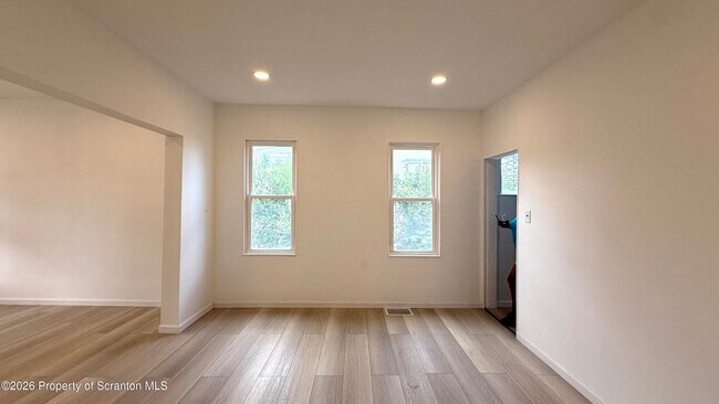 536 N Garfield Ave
