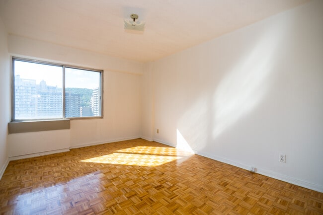 Photo - Place Du Fort