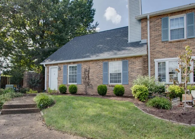 Photo - 149 Cumberland Trce