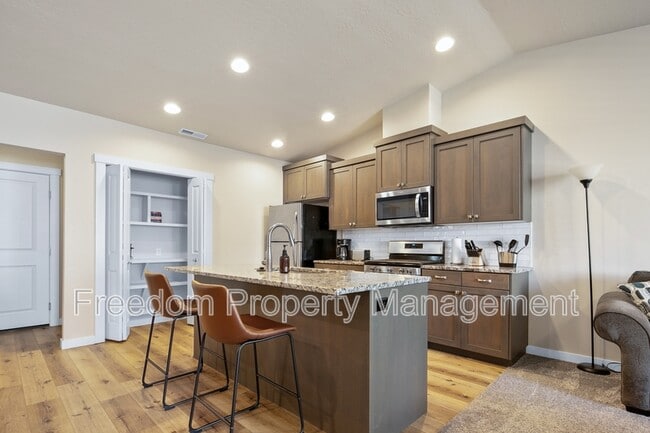 Photo - 1824 E Ringneck St