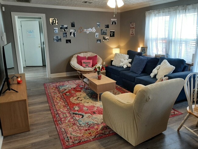 Photo - 512 S Stanley St