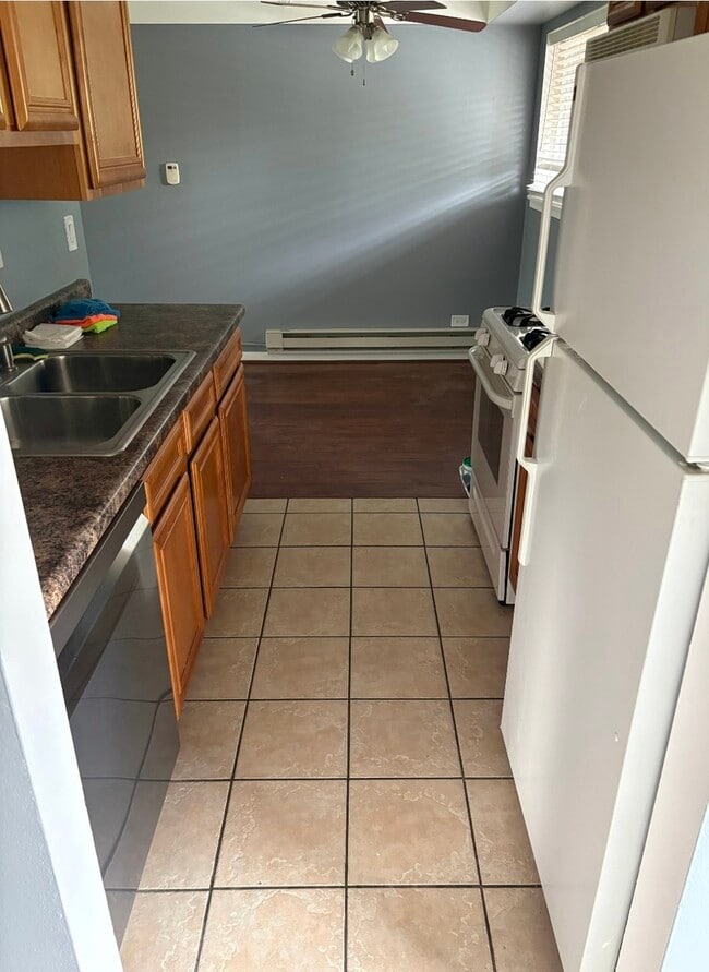 Photo - 1840 W Hatherleigh Ct Unit 2D