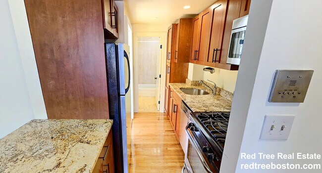 Photo - 89 West Cedar St