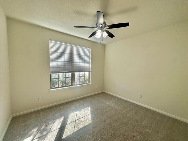 Photo - 7211 Loggia Pl