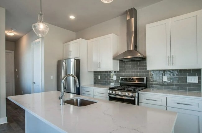 Photo - 1052 2nd Ave S