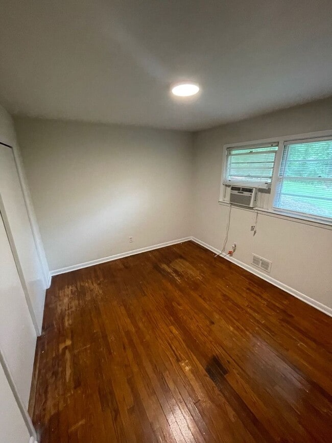 Photo - PRE-LEASING FOR AUGUST 2026! WALK TO CAMPUS!