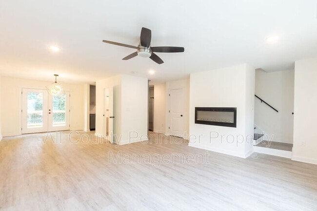 Photo - 243 Timber Creek Ln SW