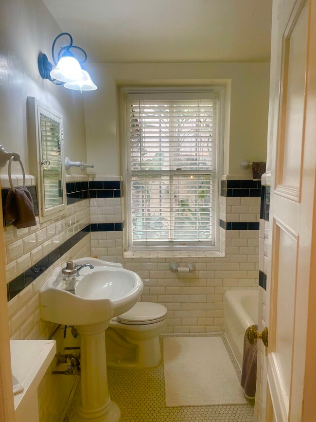 studio bathroom