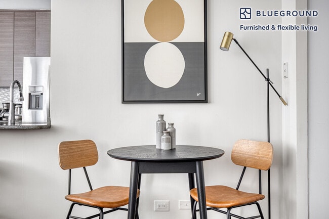 Photo - 606 1st Ave. Unidad FL8-ID696