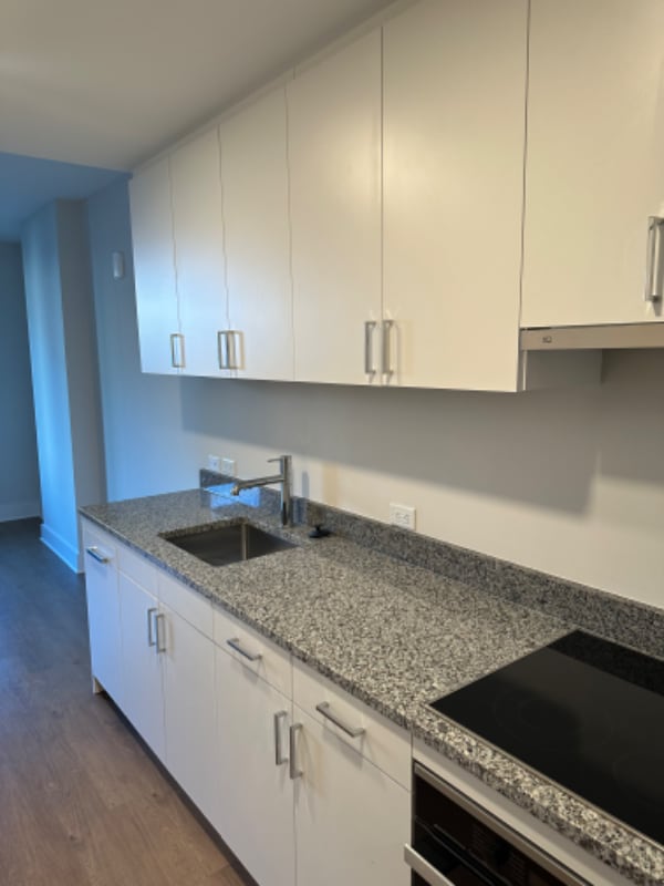 1211 Van St SE
